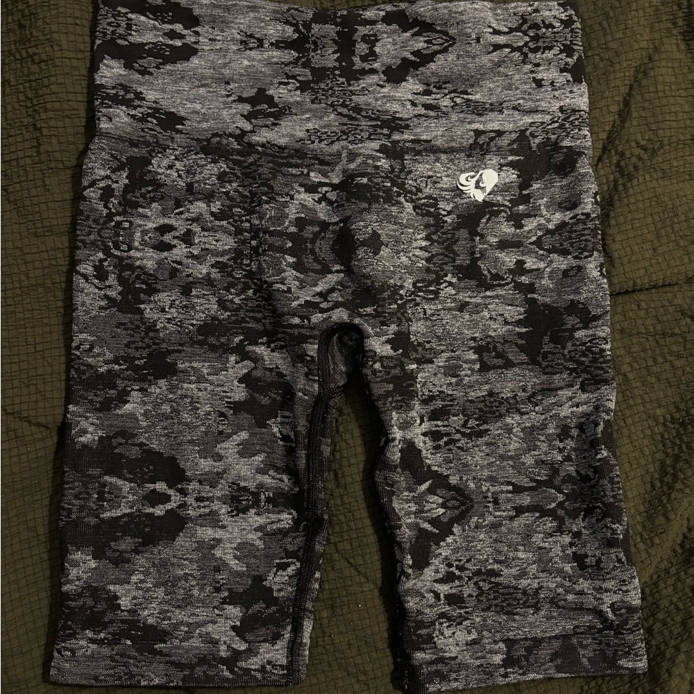 Gray and Black Patterned Leggings WOMENS BEST